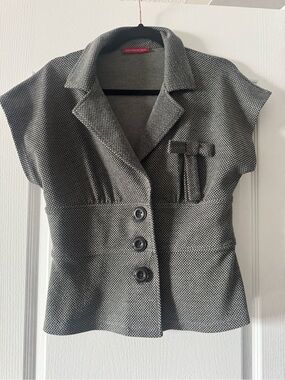 Classic Black & White Textured Short-Sleeve Blazer
